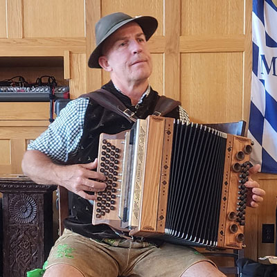 german accordion player orlando